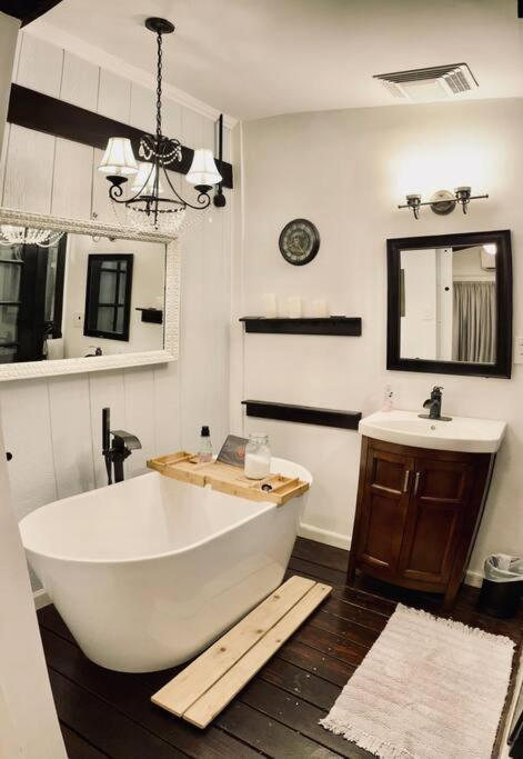 Beautiful Farmhouse In Fernandina Beach Extérieur photo